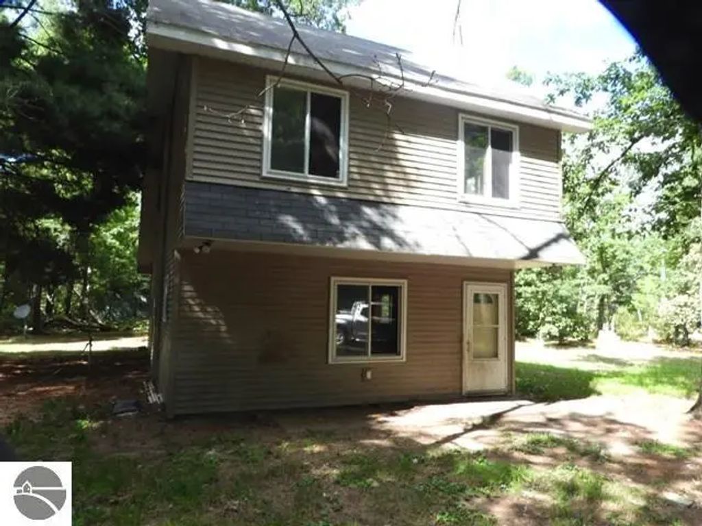 10332 Marx Road, Wellston