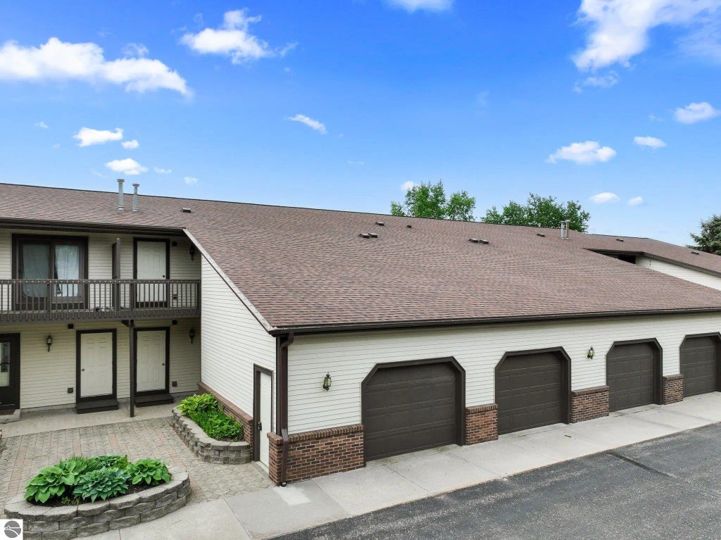 225 Wildwood Drive, Cadillac