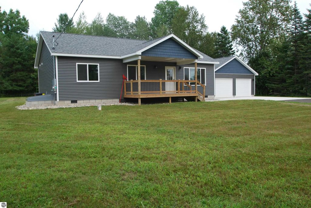 1691 E Brookside Drive, West Branch