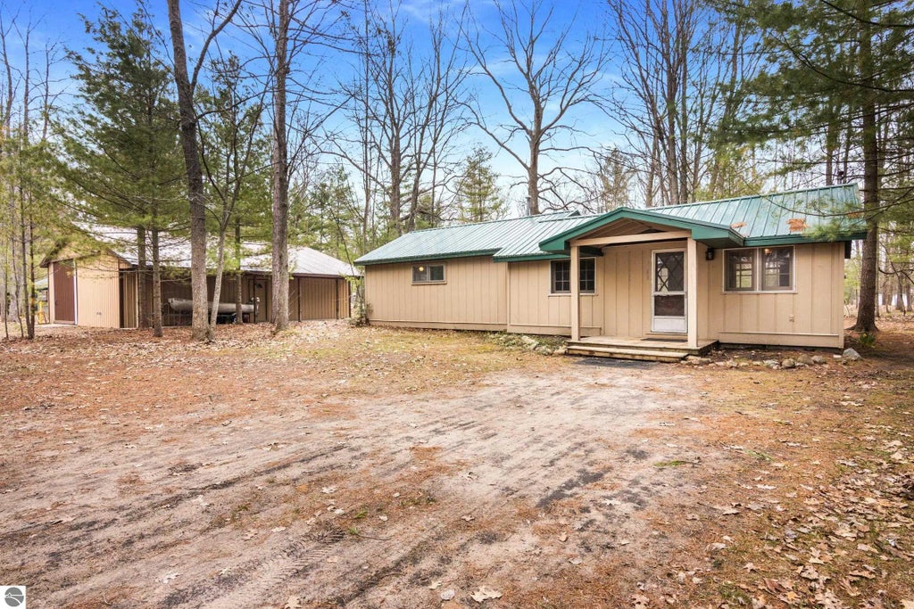 1568 Poplar Drive, Ne, Kalkaska