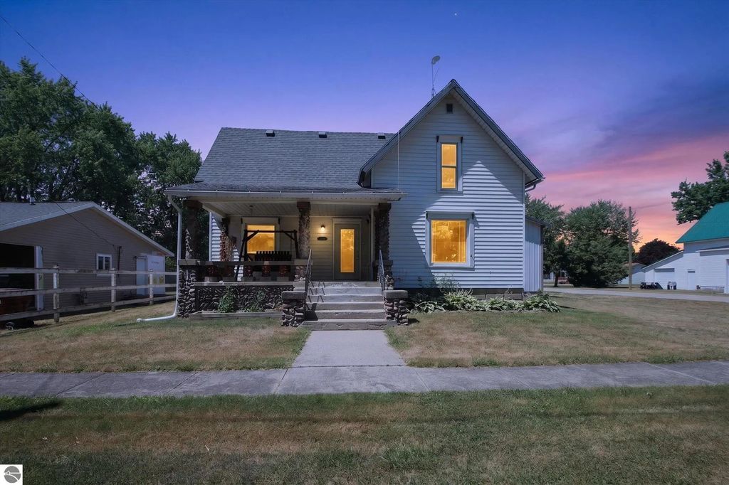 204 S Hodges Drive, Perrinton