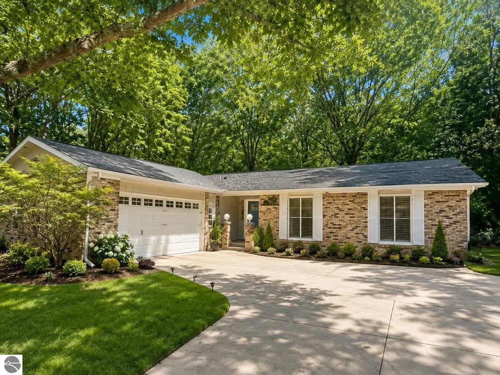 4673 Cardinal Drive, Mt Pleasant