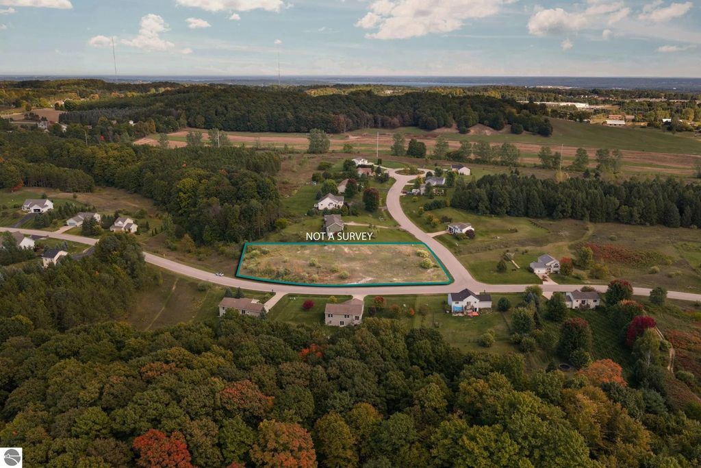 Lindhurst Drive, Traverse City