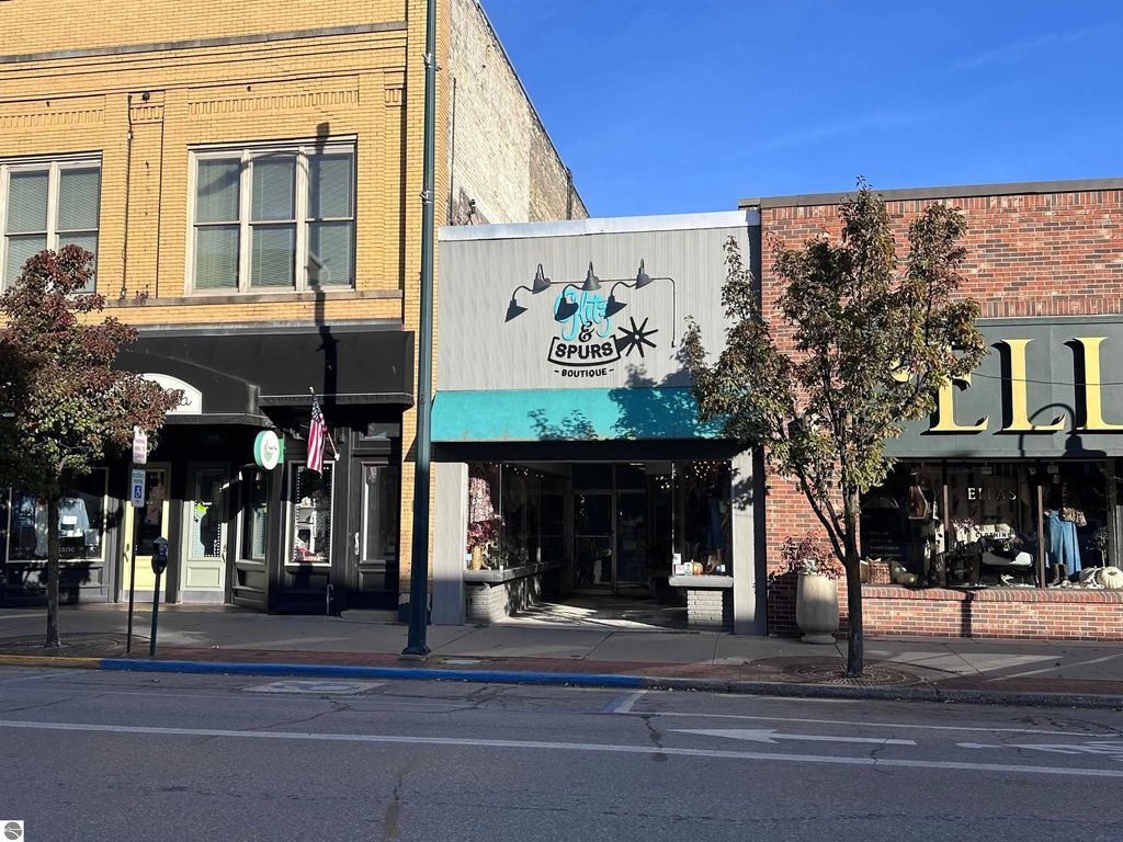 207 E Front Street, Traverse City