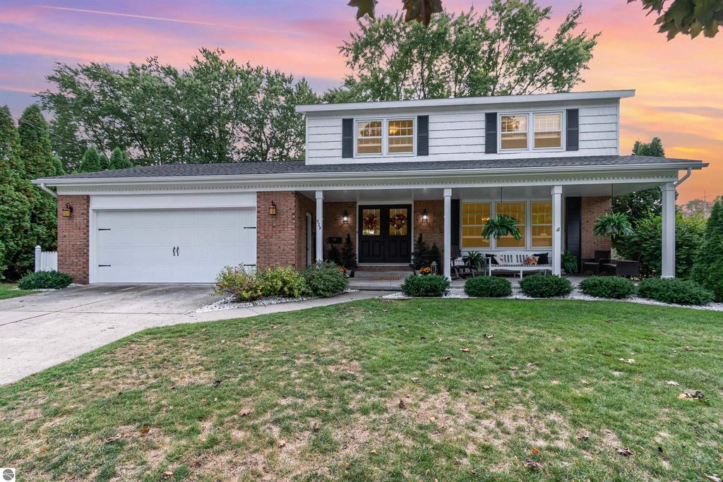 929 Mill Street, Alma