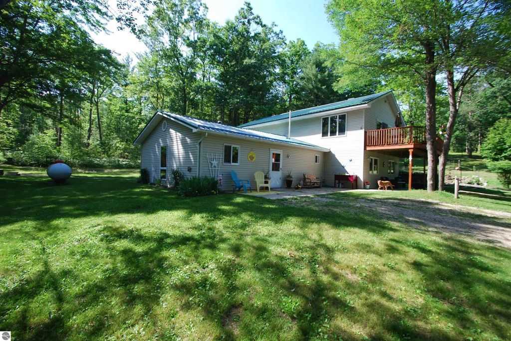 3951 Ogemaw Road, West Branch