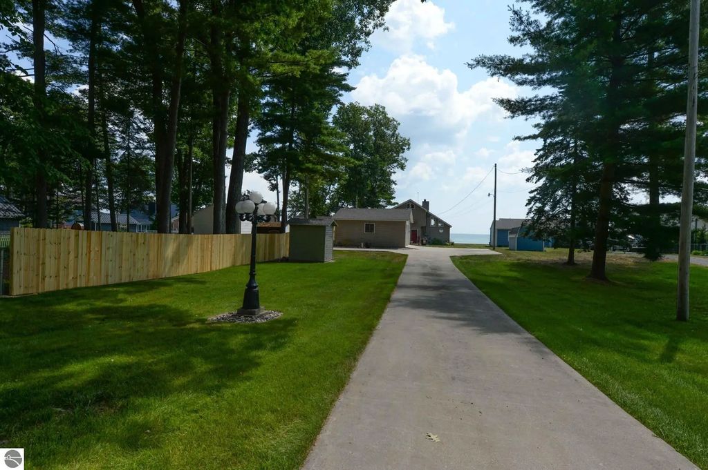 1797 Douglas Drive, Tawas City