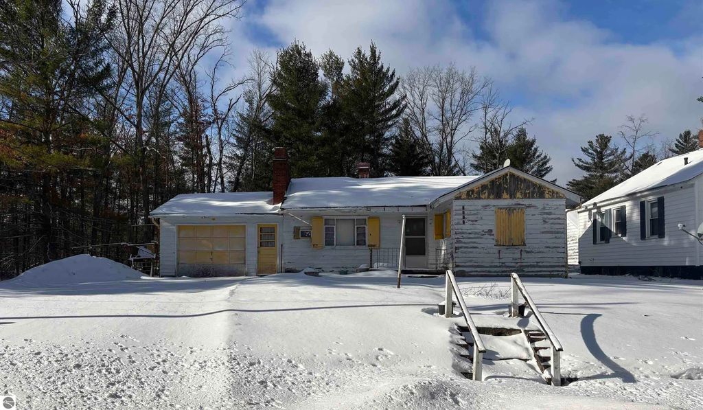 6411 S Forman Road, Baldwin