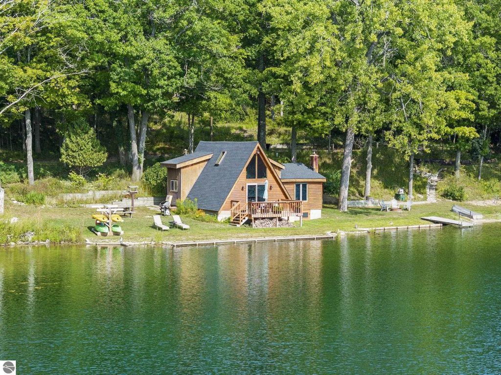 17703 N Sweet Lake Road, Lake Ann