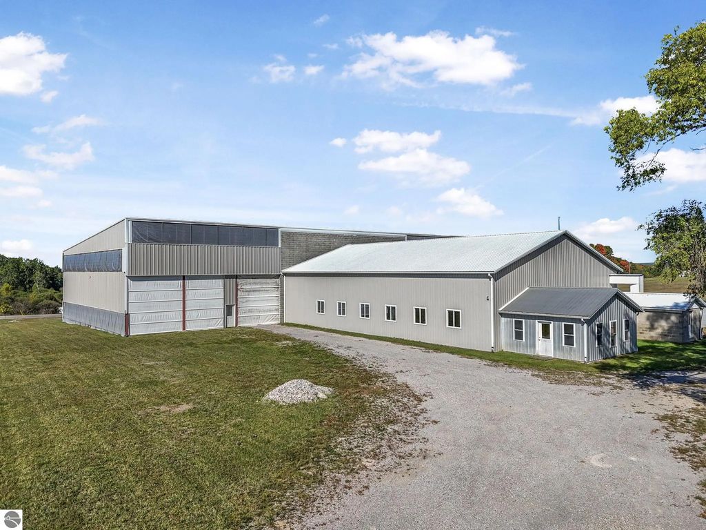 13402 3 Mile Road, Hersey