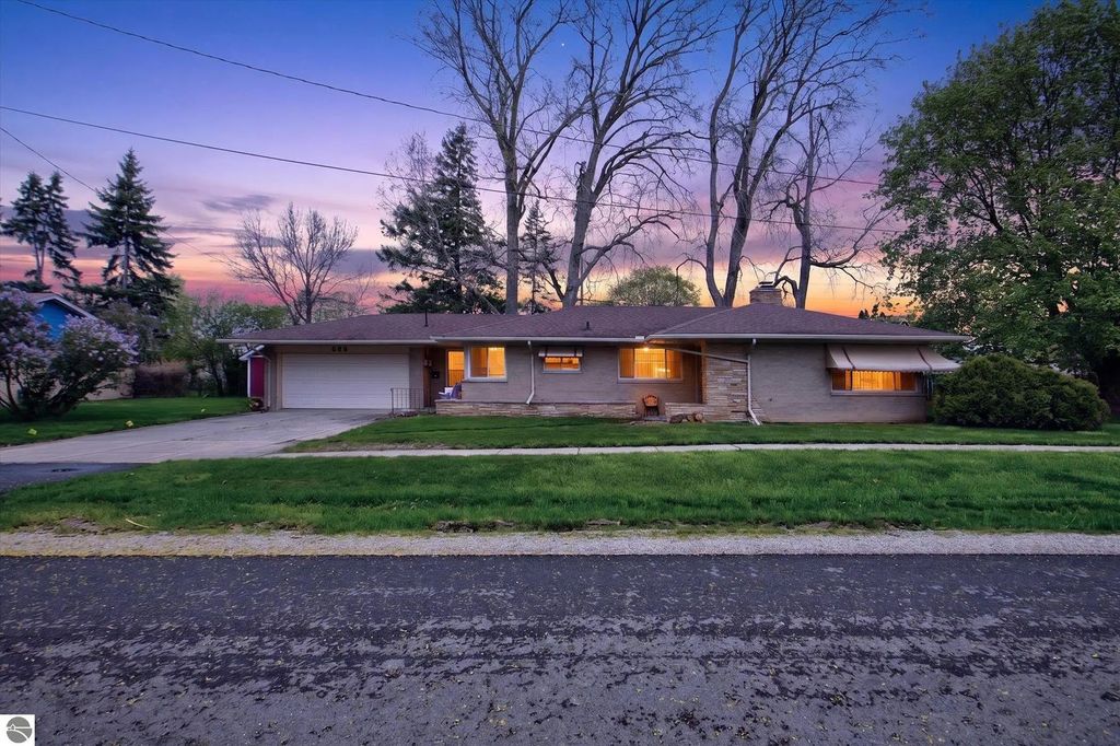 636 Rustic Drive, Saginaw