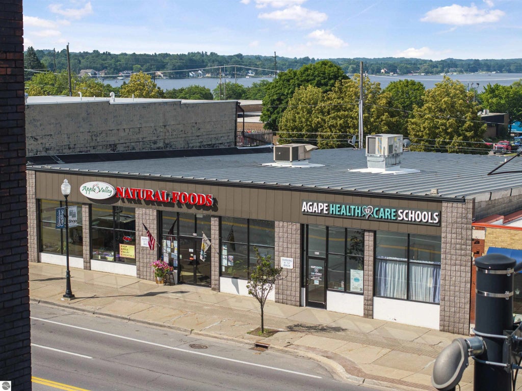 219 N Mitchell Street, Cadillac