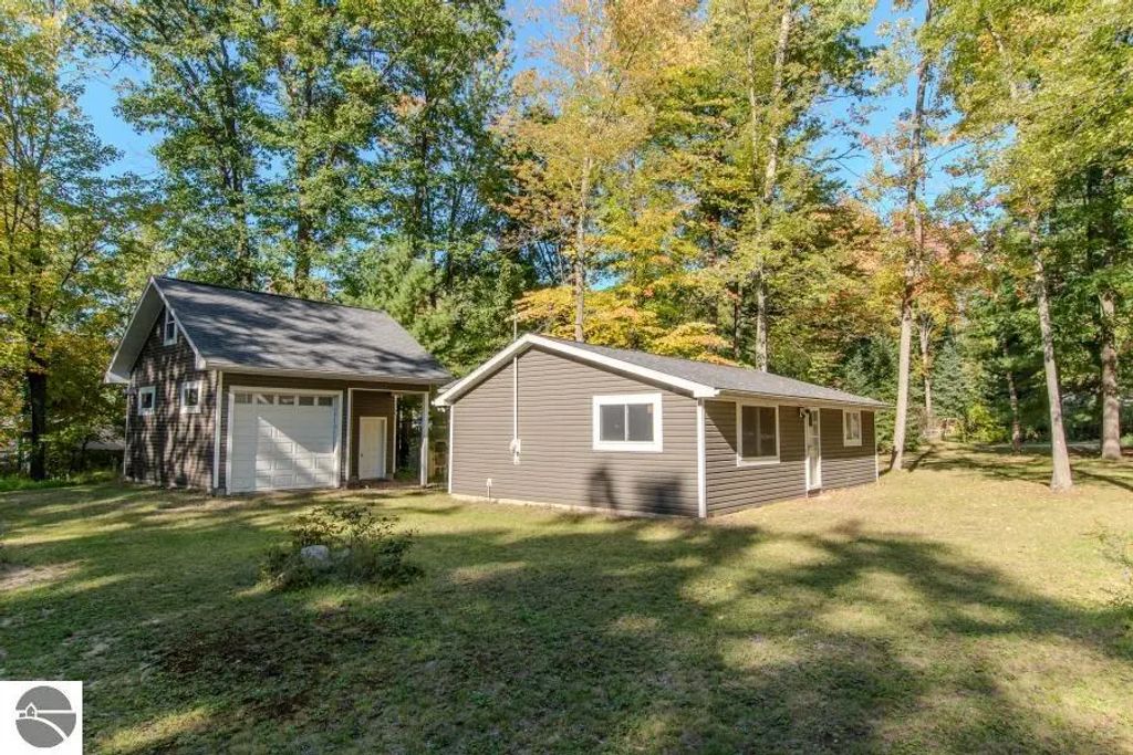 5362 Hillcrest Street, Gladwin