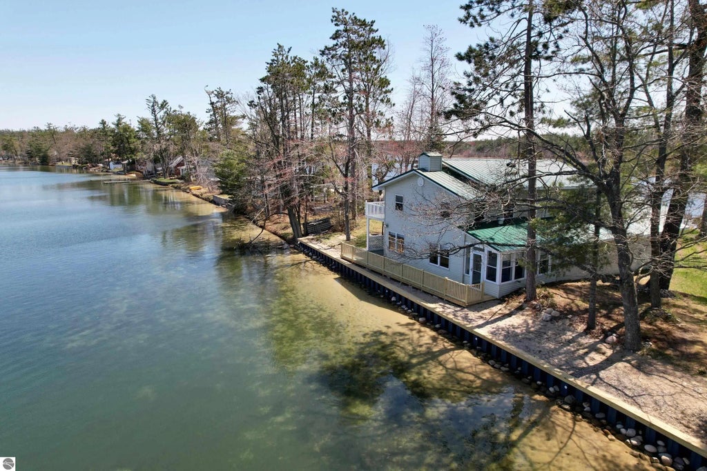 1942 Beaver Dam Road, Gaylord