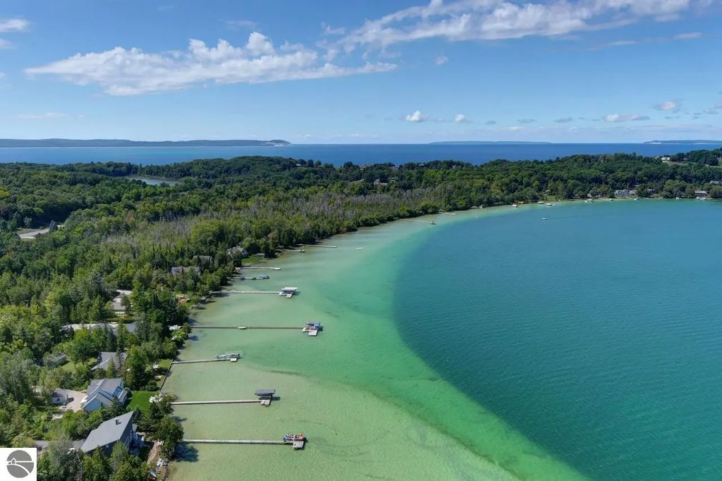 4537 E Duck Lake Road, Lake Leelanau