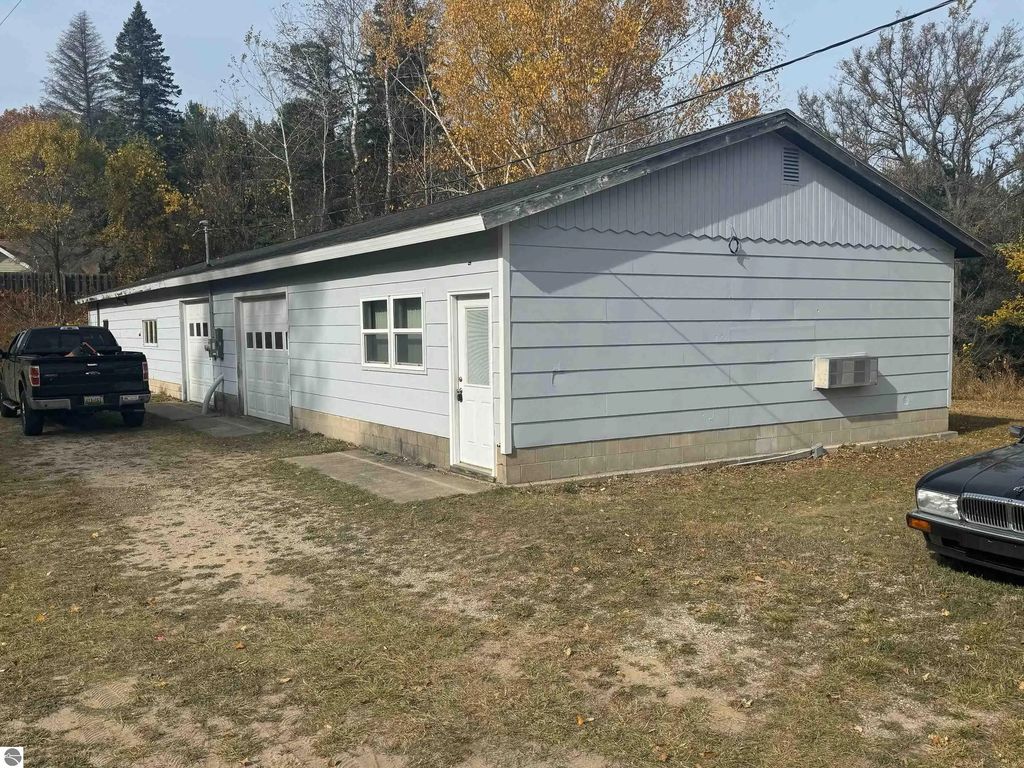 7166 Alden Highway, Bellaire