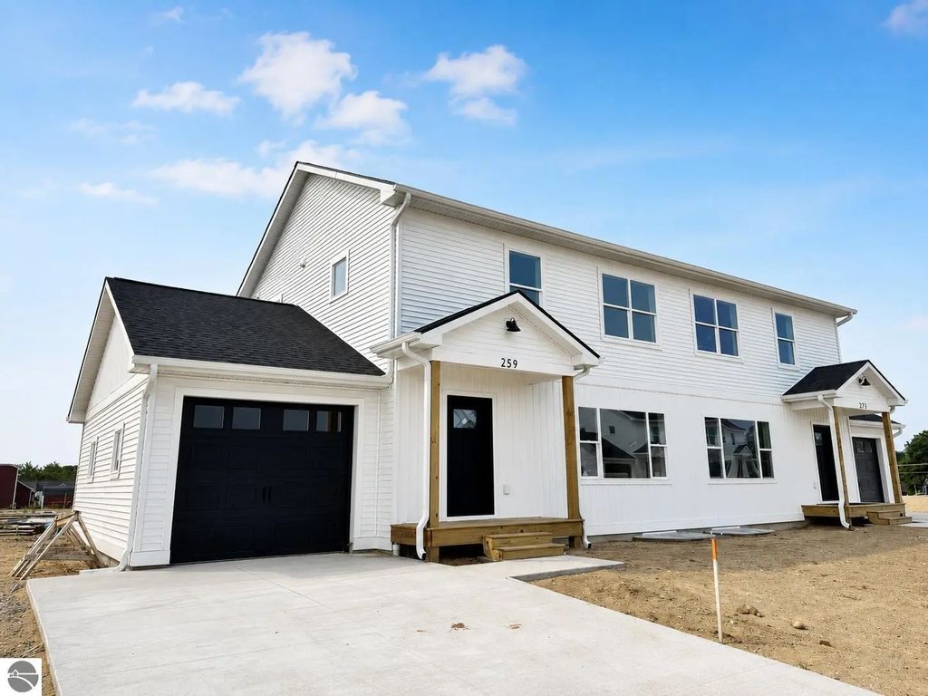 228 Viola Lane #10, Traverse City
