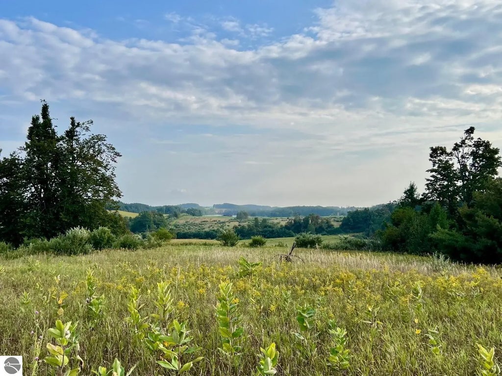 Skinner Road, Ellsworth