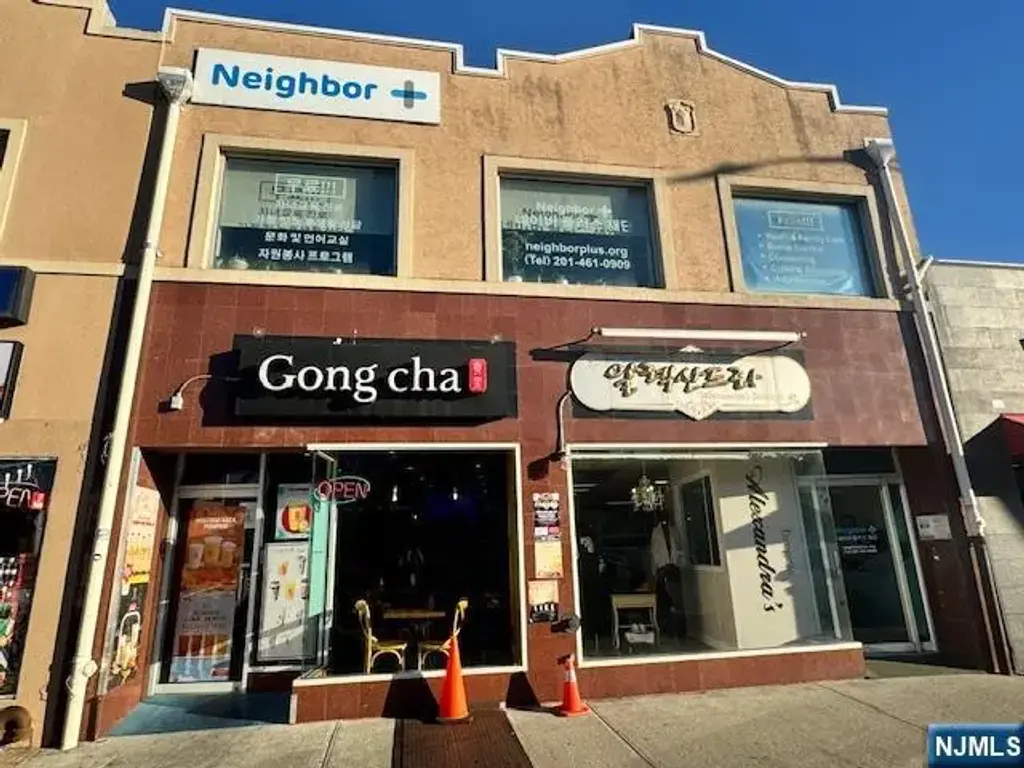 256 Broad Avenue, Palisades Park