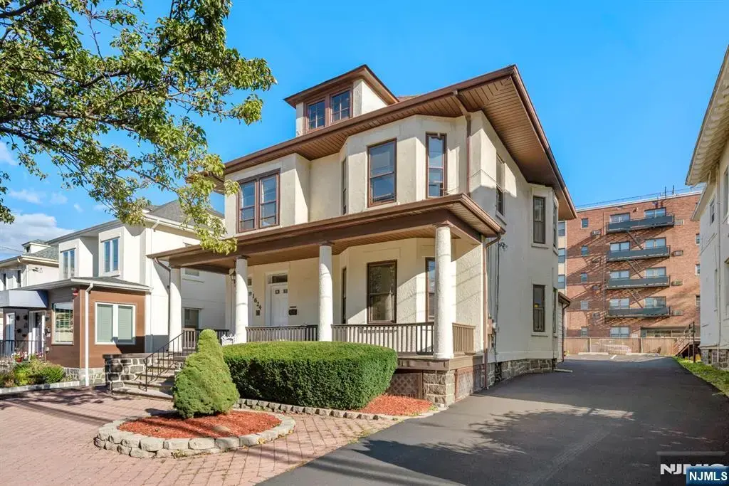 1624 Center Avenue 1st Floor, Fort Lee