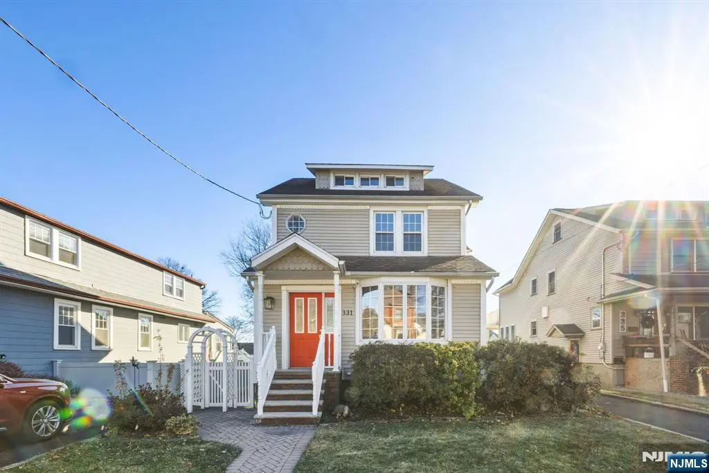 331 Mountain Way, Rutherford