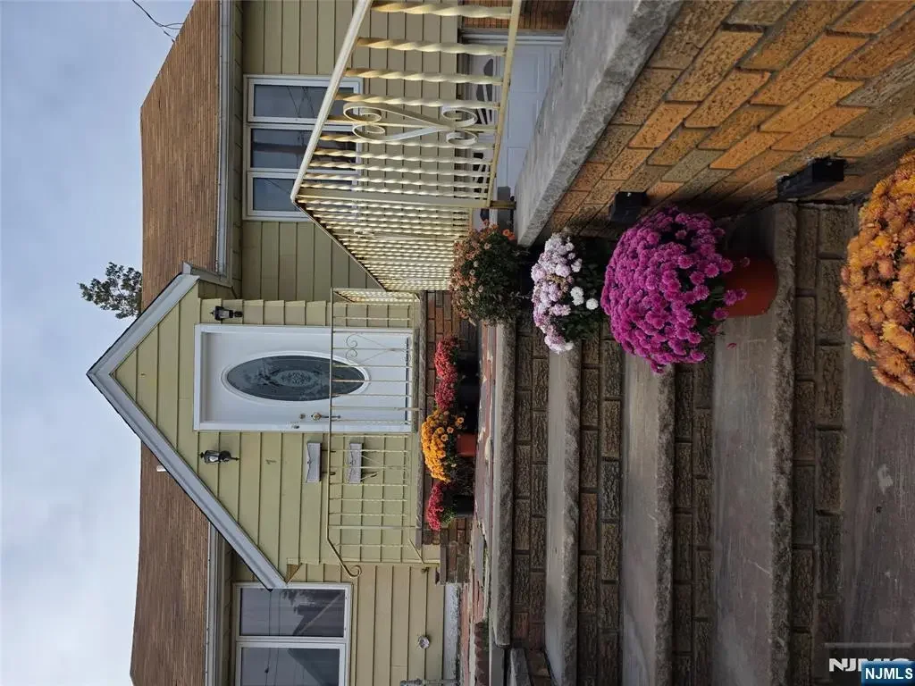 7 High 2, East Rutherford