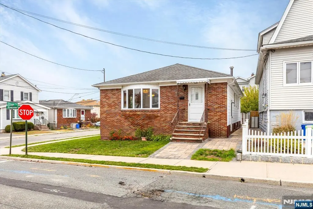 222 Stover Avenue, North Arlington