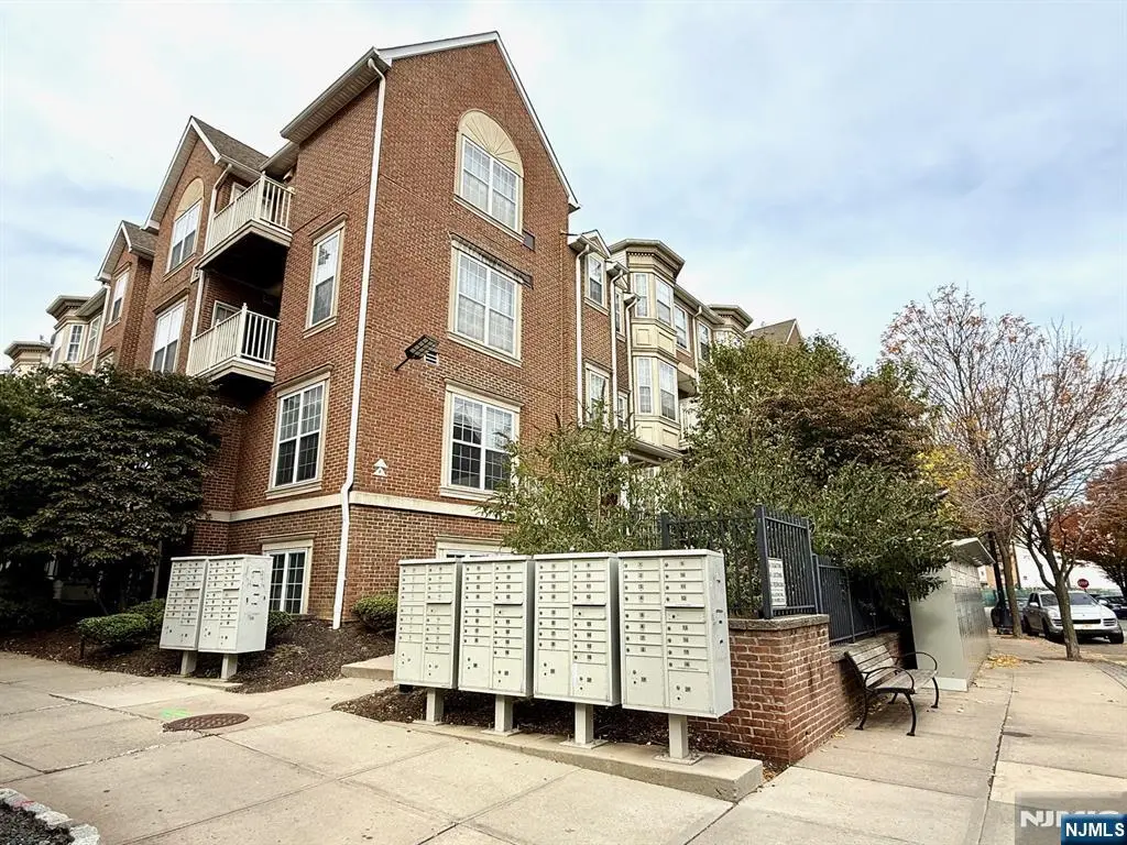 201 Dey 162, Harrison