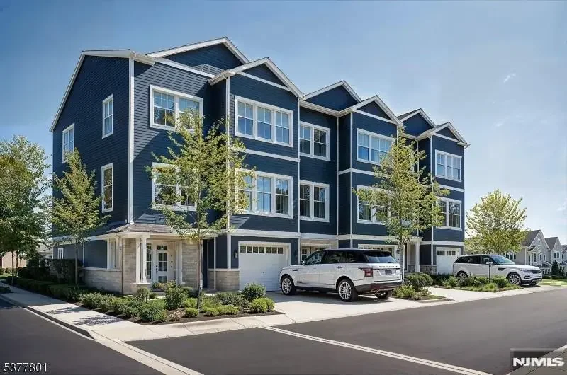 186 Canterbury Avenue, North Arlington