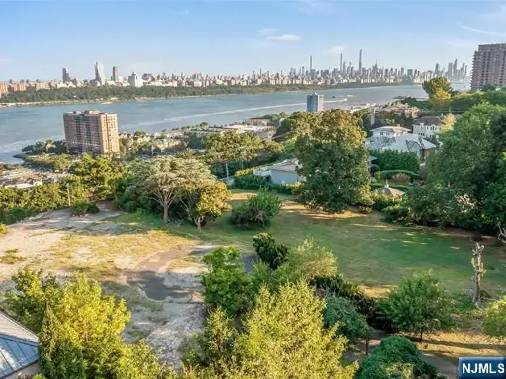 55 & 69 Bluff Road, Fort Lee