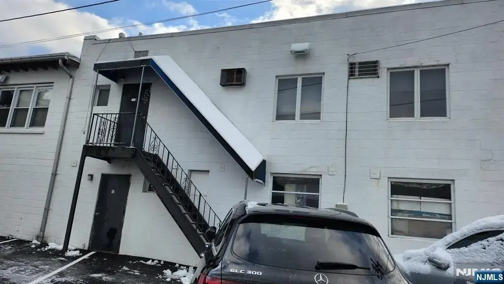460 Commercial Avenue Front, Palisades Park
