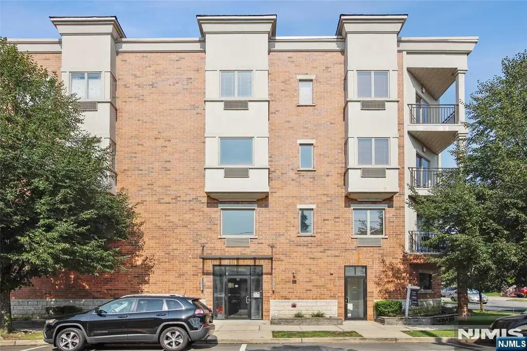 93 Palisade, Cliffside Park