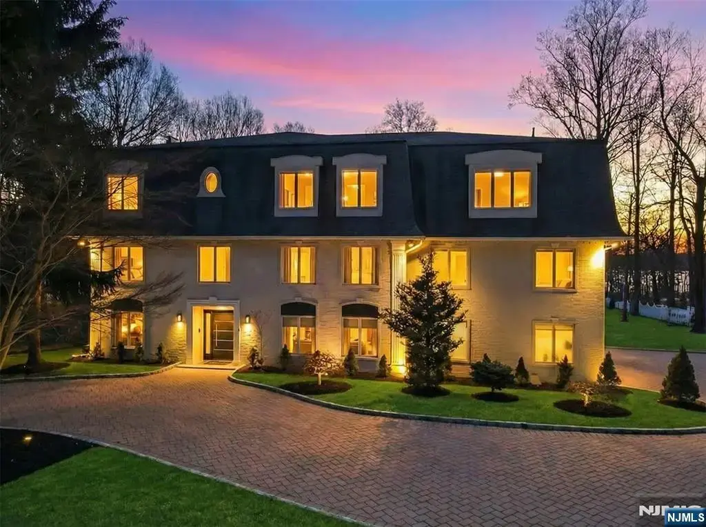 99 Ogle Road, Old Tappan