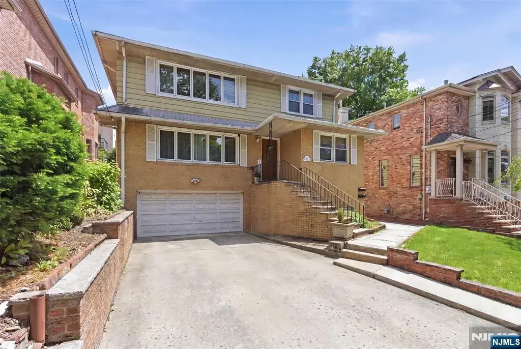 312 6th 1, Palisades Park