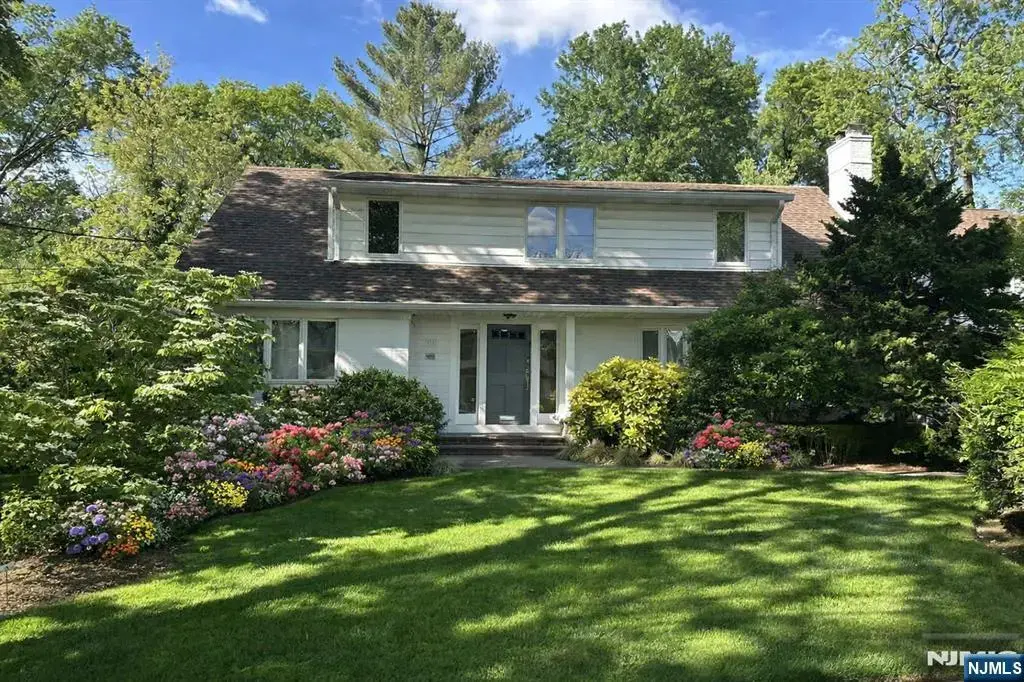 711 Camperdown Road, Teaneck