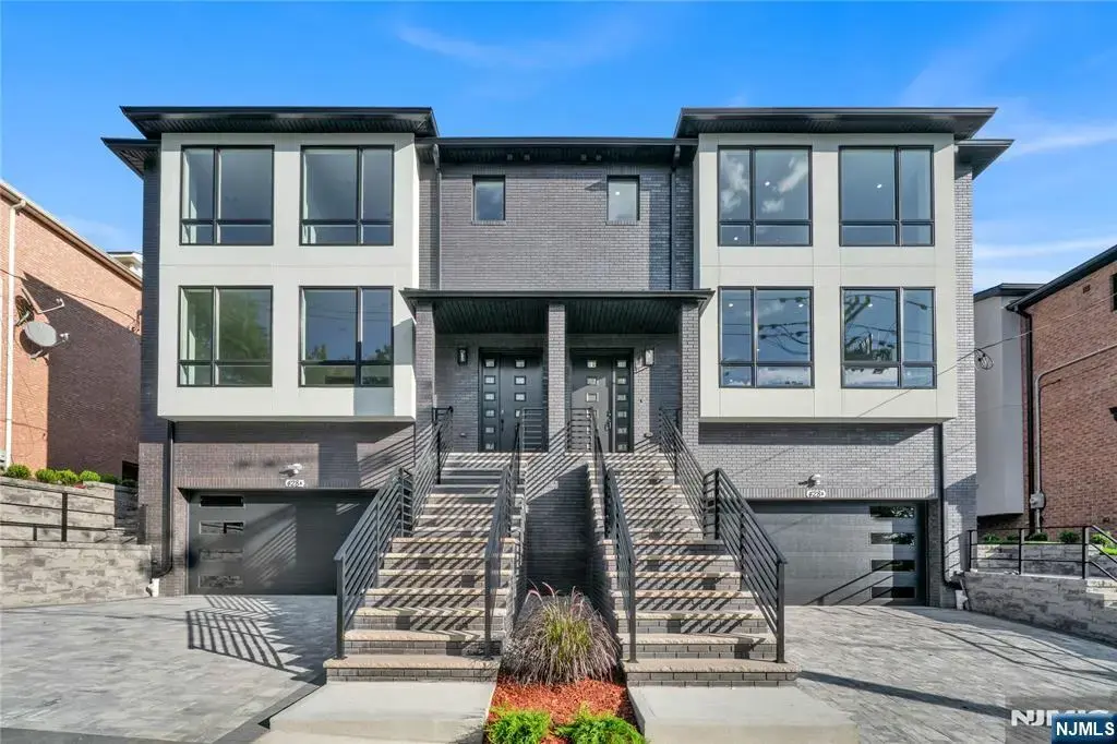 428 6th Street 1, Palisades Park