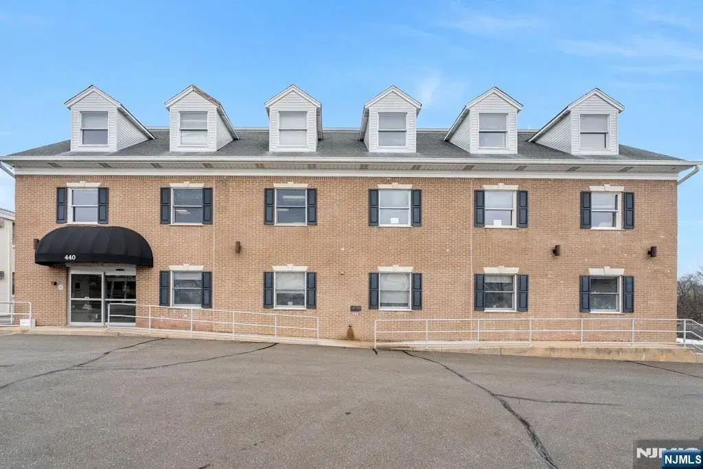 440 Old Hook Road, Emerson