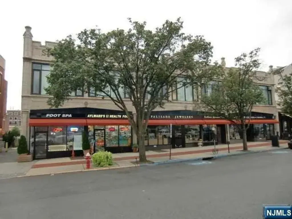 20 N Van Brunt Street Office #6, Englewood