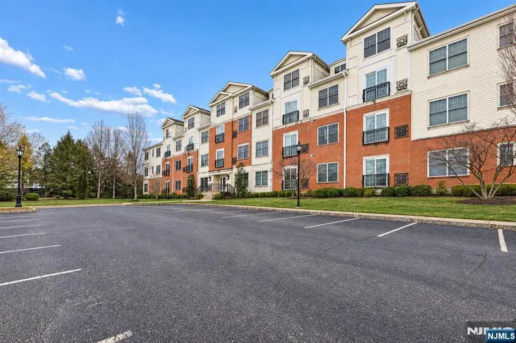1314 The Plaza, Tenafly