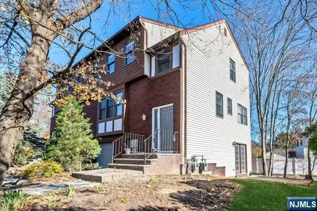 37 1-2 Smith Street, Waldwick