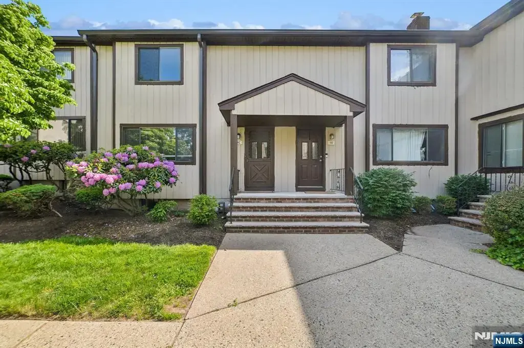 38 Park Street 11c, Florham Park Borough