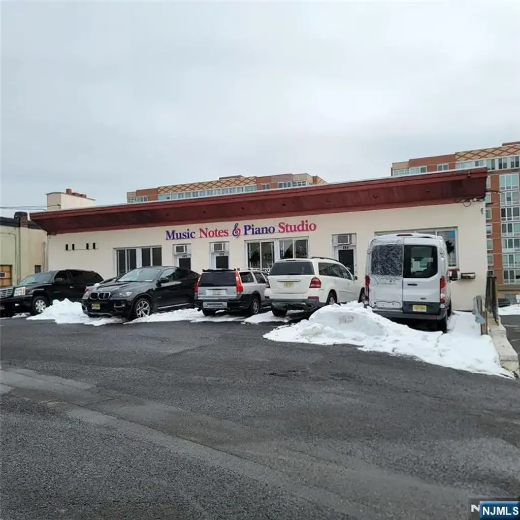 420-426 Bergen, Palisades Park