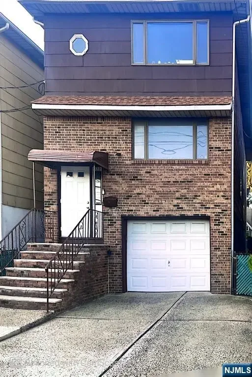 422 Sussex, Harrison