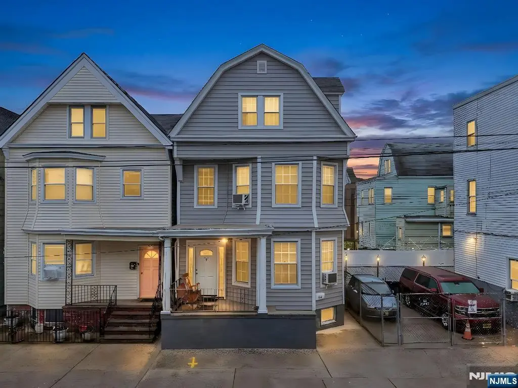 409 Hamilton Street, Harrison