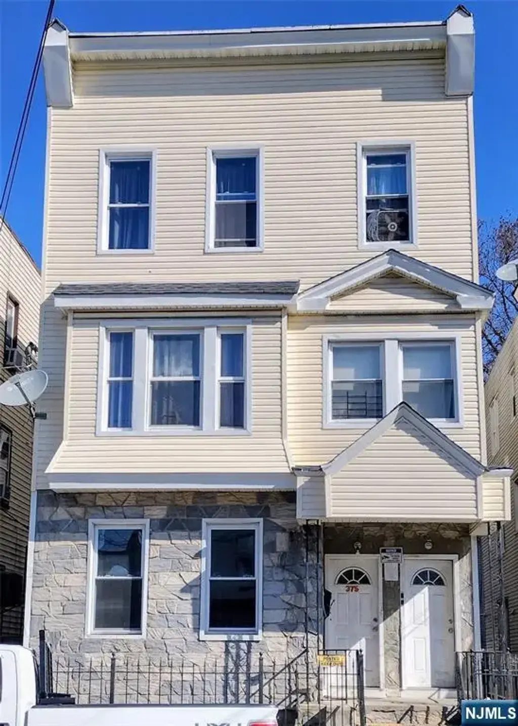 375 6th 1, Newark