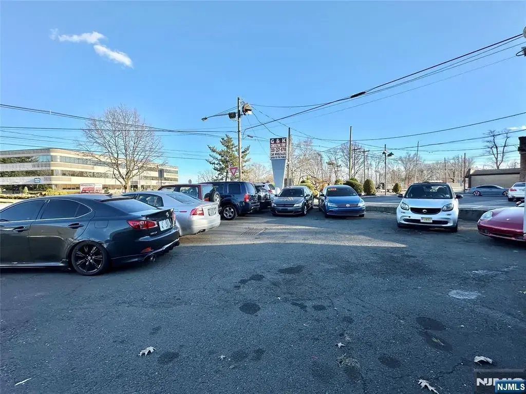 24-28b Maple Avenue, Fair Lawn
