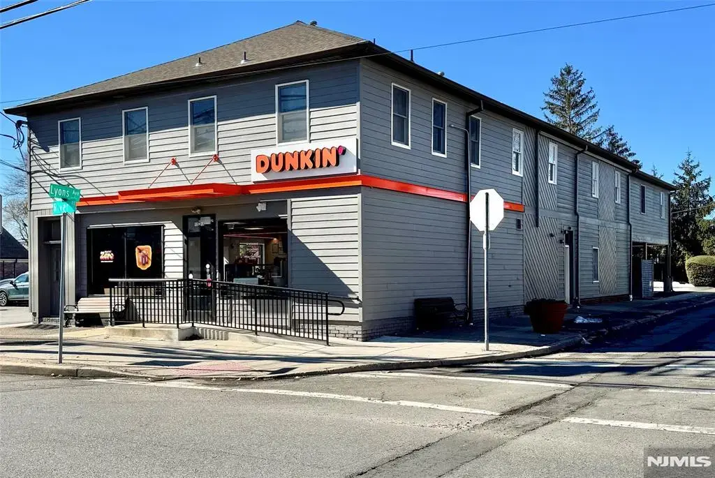 12-18 River Road A, Fair Lawn