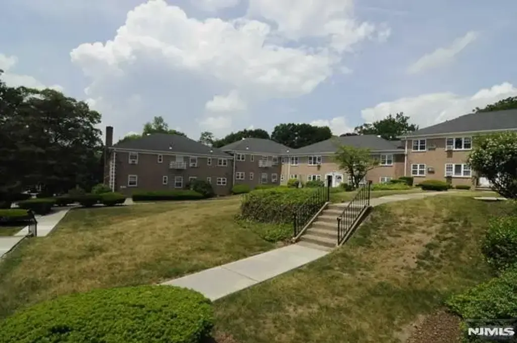 5 Heights O-2, Ridgewood