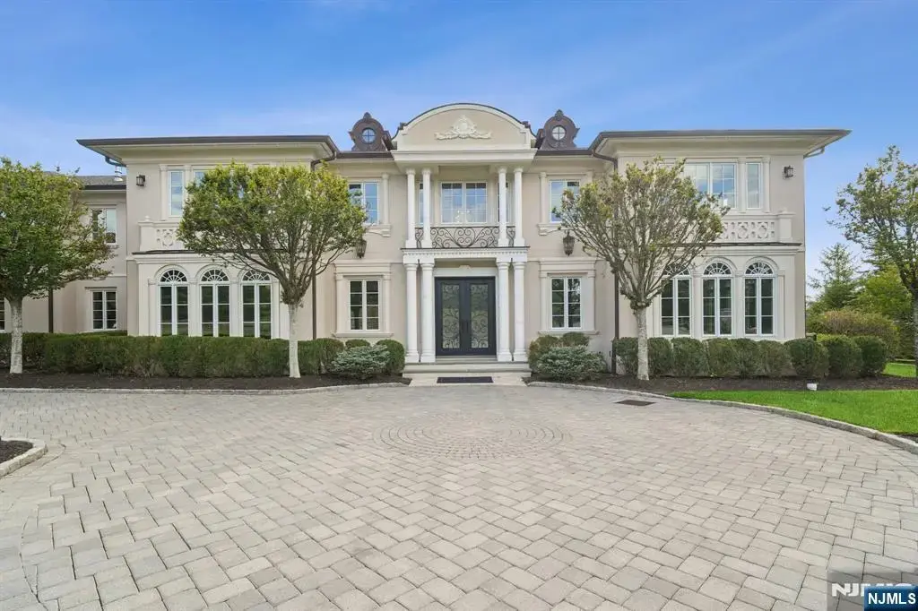 144 Truman Drive, Cresskill