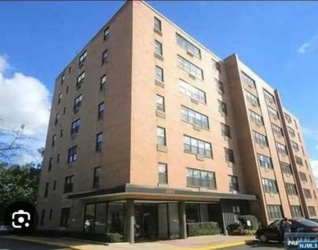 2352 Linwood Avenue 4h, Fort Lee